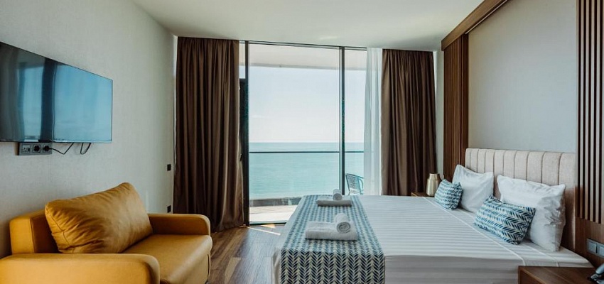 Отель "Navi" - Изображение 0