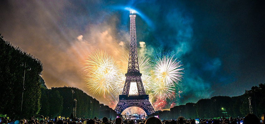 Новогодние фейерверки: Париж, Брюгге, Брюссель, Амстердам - Изображение 0