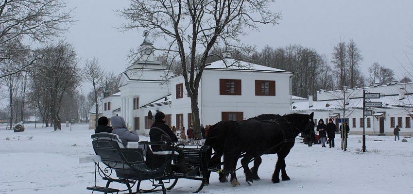 Но­во­год­ние крас­ки Мин­ска, 4 дня - Изображение 0