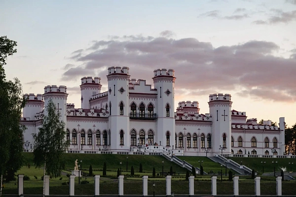 Тур по замкам Брестчины с посещением Беловежской Пущи