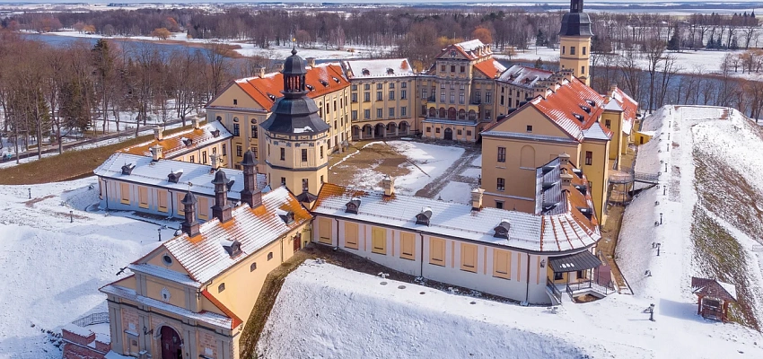 Но­во­год­ние крас­ки Мин­ска, 4 дня - Изображение 0