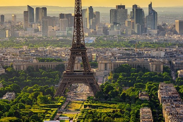 А я в Париже